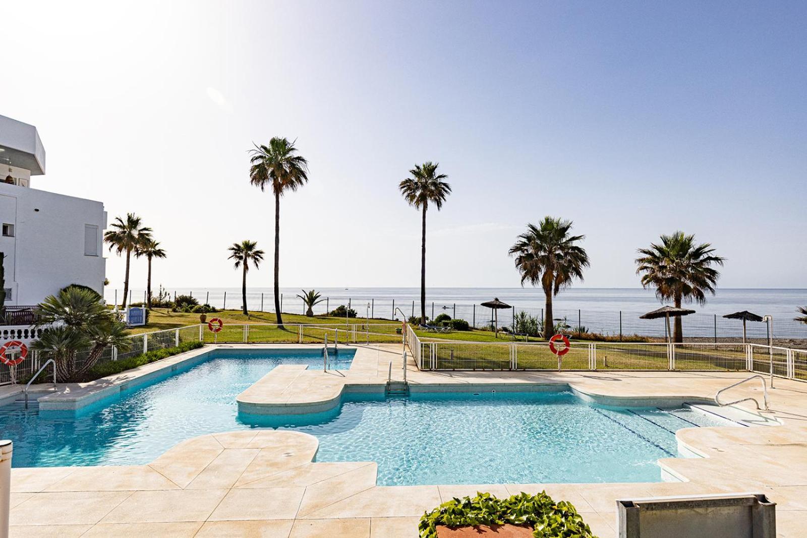 Sunrise Beach Front - Casares Del Mar ภายนอก รูปภาพ