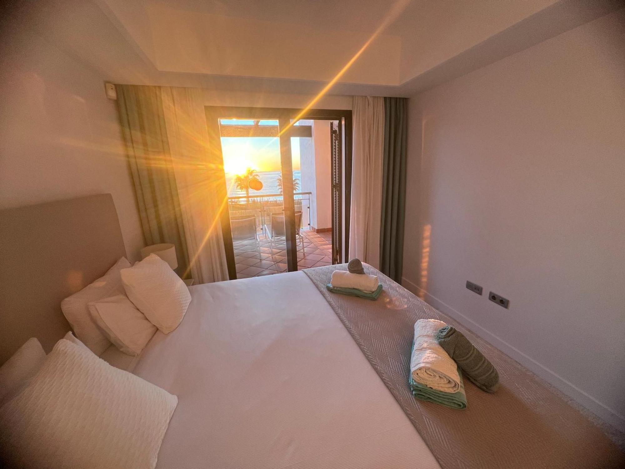 Sunrise Beach Front - Casares Del Mar ภายนอก รูปภาพ