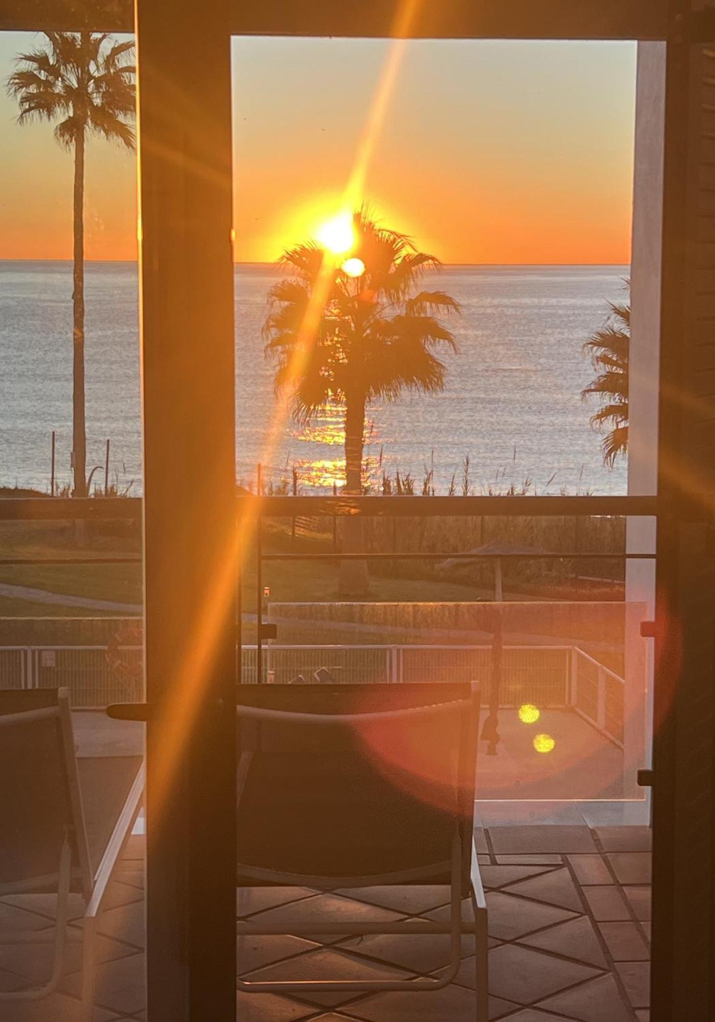 Sunrise Beach Front - Casares Del Mar ภายนอก รูปภาพ