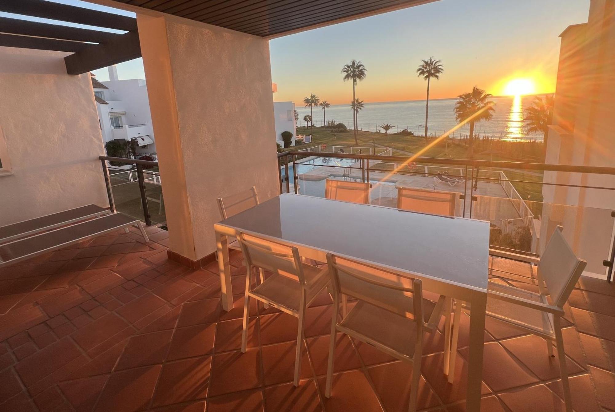 Sunrise Beach Front - Casares Del Mar ภายนอก รูปภาพ